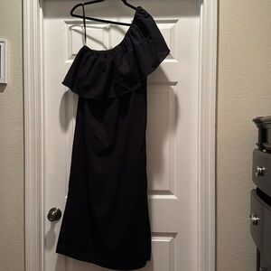NWOT Tuckernuck Pomander place black one shoulder dress size S